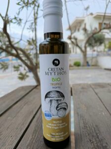 truffle olive oil extra virgin olive oil with truffle truffle infused olive oil olive oil with natural truffle essence olive oil with truffle essential oil gourmet olive oil premium olive oil flavored olive oil black truffle olive oil white truffle olive oil delicatessen products fine food ingredients finishing oil oil for pasta oil for risotto oil for salads gourmet food gift